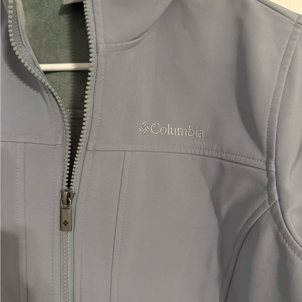 Columbia Soft Gray Fleece Ski/Snowboard/Hiking Waterproof Coat - Picture 14 of 15